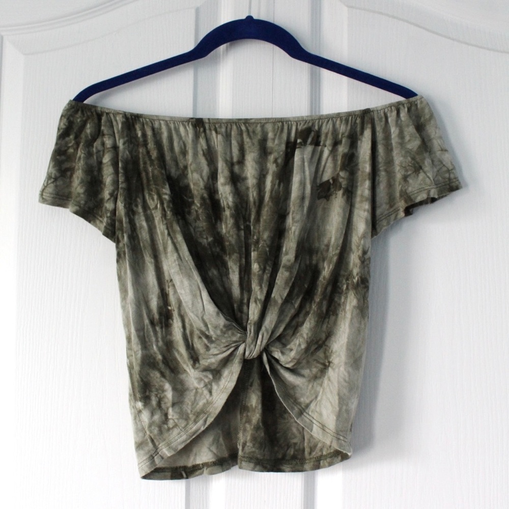 Women’s Off The Shoulder Shirt